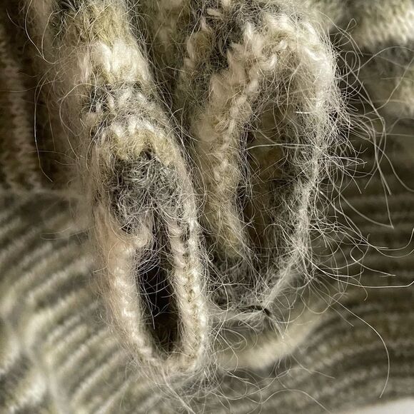 HAND KNIT Mohair Wool V-Neck Sweater Green Cream S - Picture 4 of 6